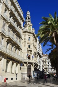 France, Var (83), Toulon, rue Racine, tribunal administratif, immeuble ayant appartenu à la Caisse d'Epargne de 1895 à 1991