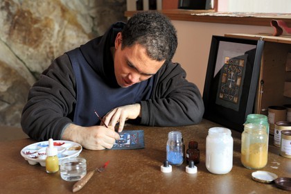 France, Manche (50), l'abbaye du Mont-Saint-Michel, classé Patrimoine Mondial de l'UNESCO, enluminures crées par le frère Sébastien, moine des Fraternités Monastiques de Jérusalem