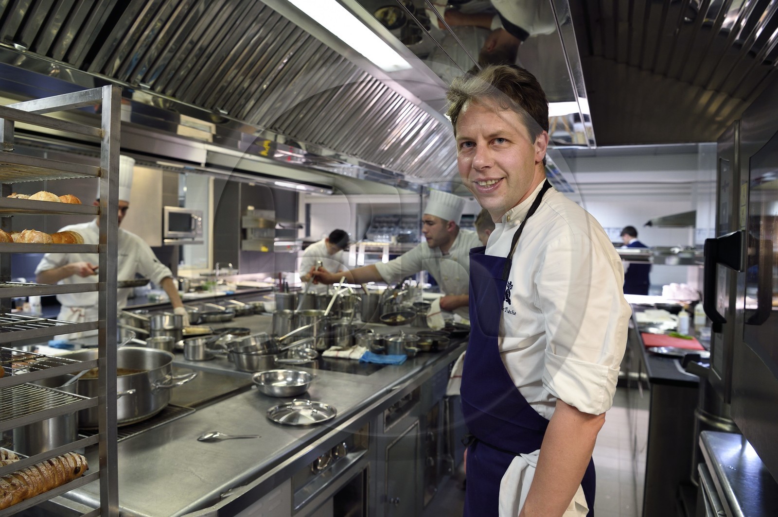 France, Alpes Maritimes (06), Saint-Jean-Cap-Ferrat, Grand-Hotel du Cap-Ferrat, palace 5 étoiles du groupe Four Seasons Hotel, le chef du restaurant étoilé Michelin Yoric Tièche dans les cuisines