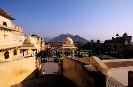 Inde, état du Rajasthan, région de Jaipur, Amber Palace, Jaleb Chowk: la première cour