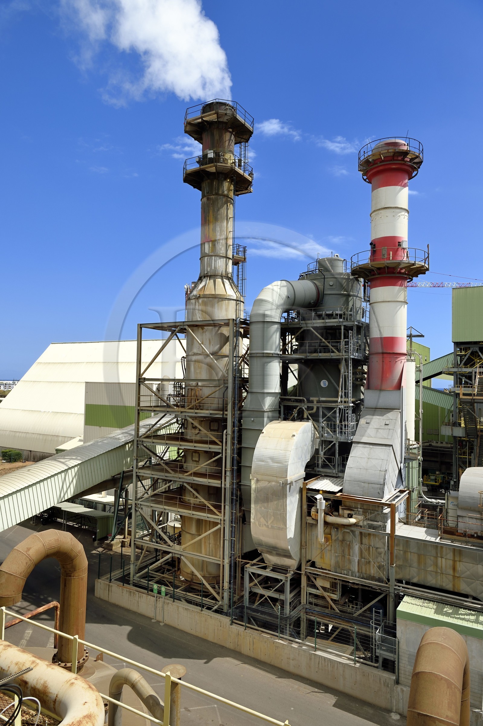 France, Ile de la Reunion, Saint-Louis, centrale thermique le Gol - Albioma qui produit de l'électricité avec les résidus de la canne à sucre pendant la campagne sucrière de l'usine sucrière du Gol