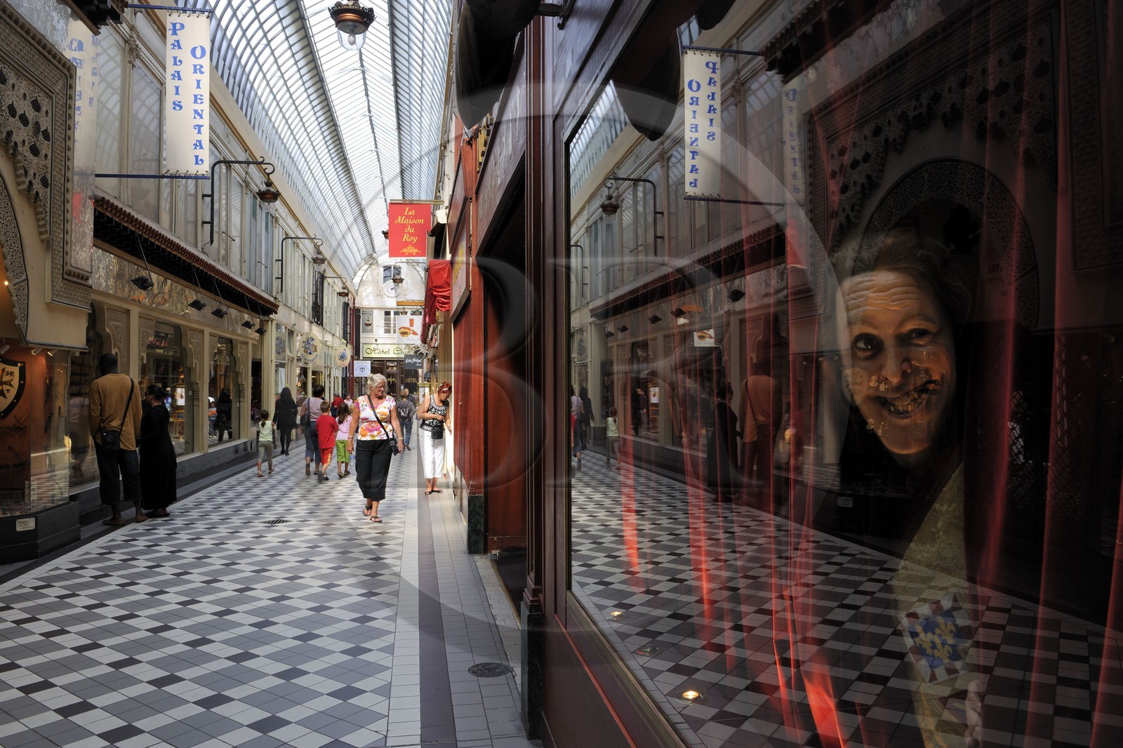 France, Paris (75), Passage Jouffroy, sortie du musée Grévin