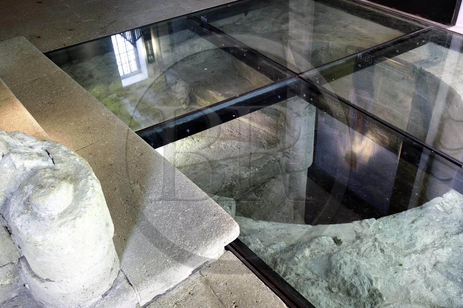 France, Bouches-du-Rhône (13), Arles, Musée Réattu (Mention Obligatoire), ancien escalier en vis Renaissance dans la cour intérieure