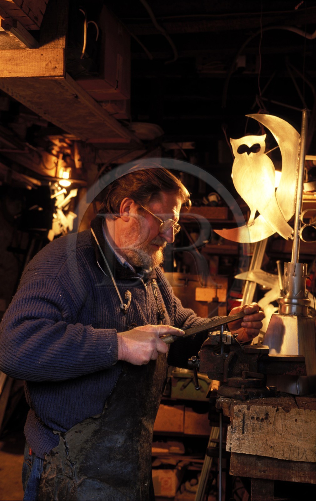 France, Eure (27), Francheville, Jean-Pierre Masquelier, un des rares fabricant de girouettes de France