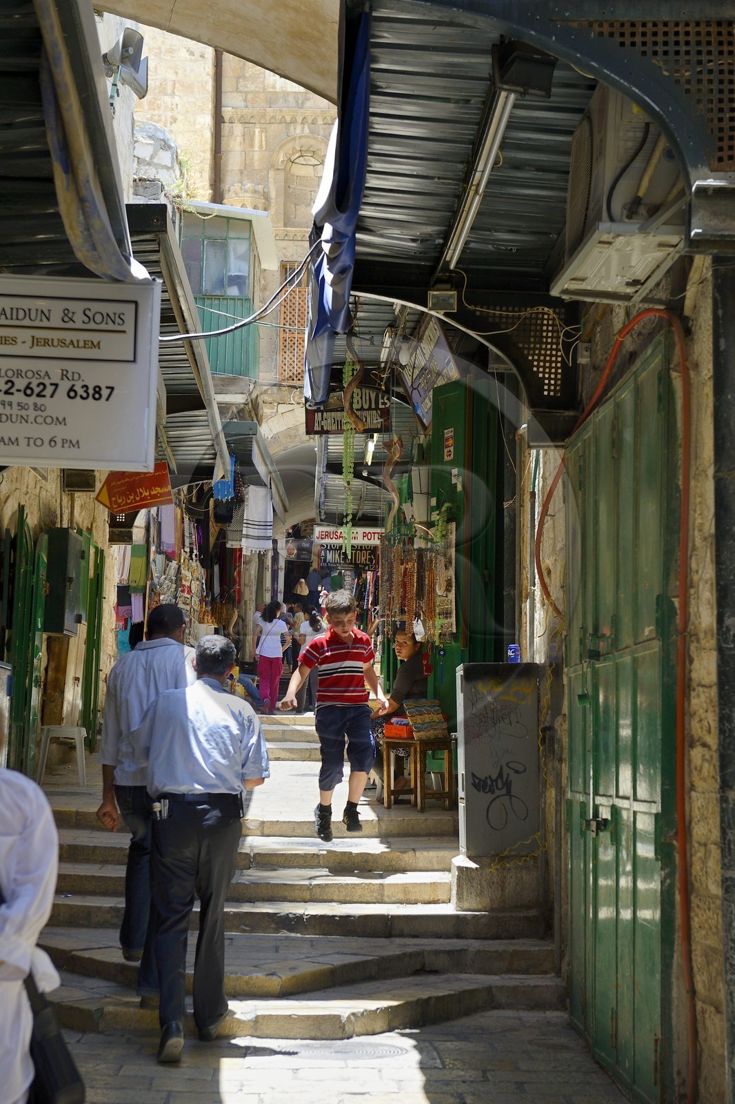 Israel, Jérusalem, ville sainte, vieille-ville classée Patrimoine Mondial de l'UNESCO, la Via Dolorosa (Chemin de Croix) dans le quartier musulman