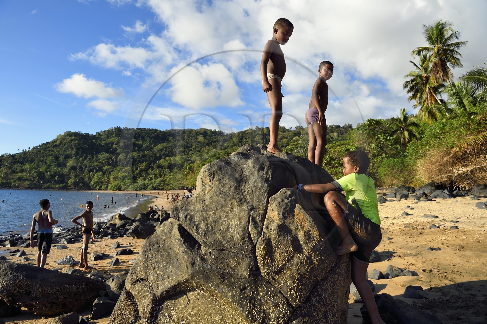 France, Mayotte island (French overseas department), Grande-Terre, Sada, kids playing on Tahiti beach (Mtsagnougni) in the Bay of Boueni
