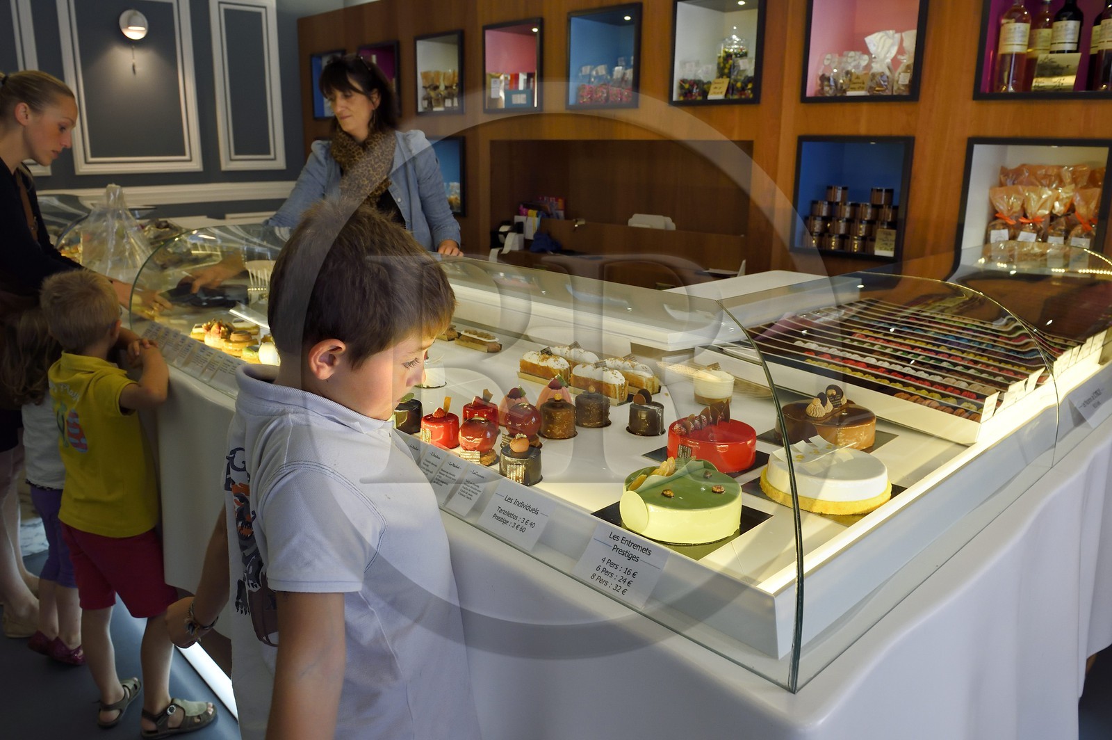 France, Var, Hyeres, Dominique chocolate and pastry shop