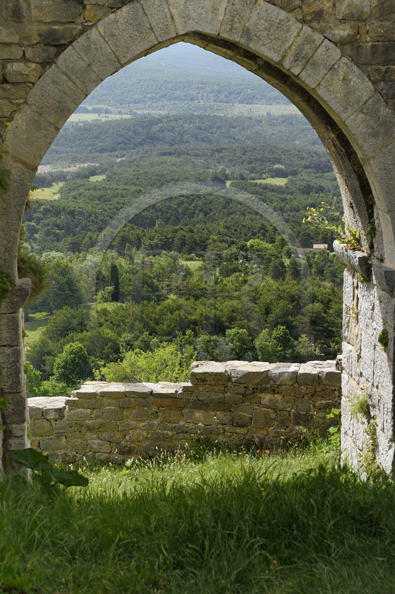 France, Var (83), parc naturel régional du Verdon, Bargème, labellisé Les Plus Beaux Villages de France, ancienne porte du village