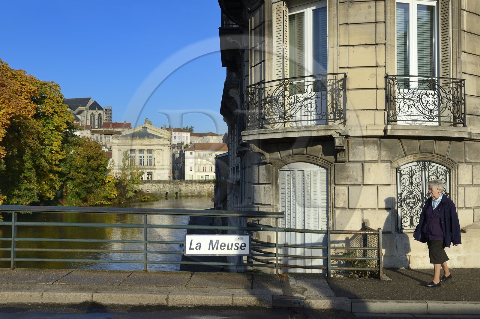 France, Meuse (55), la Meuse à Verdun et le théatre municipal