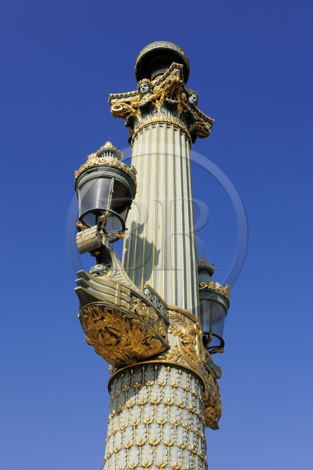 France, Paris (75), lampadaire de la place de La Concorde