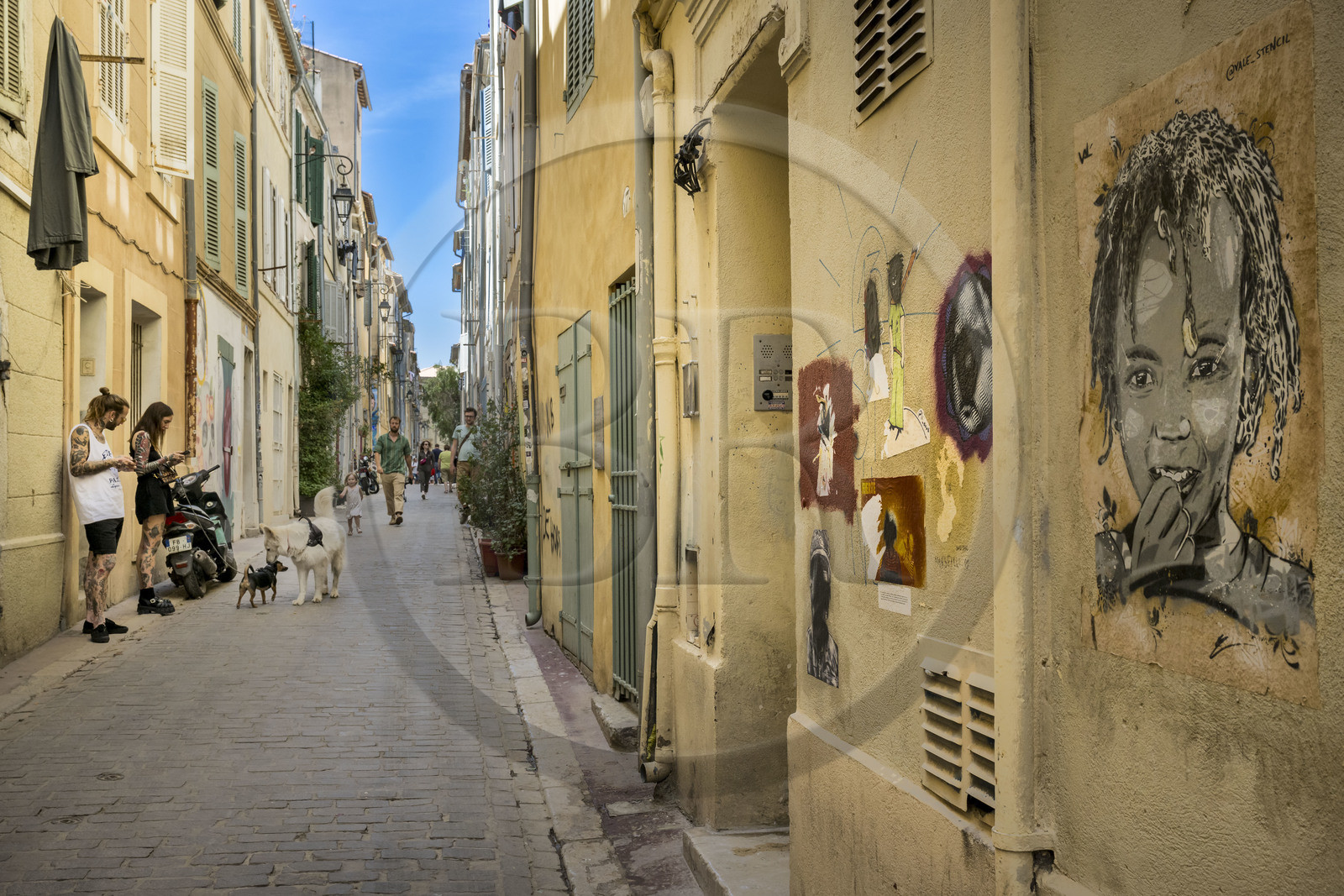 France, Bouches-du-Rhône (13), Marseille, quartier du Panier, peintures murales et graffitis rue du Refuge