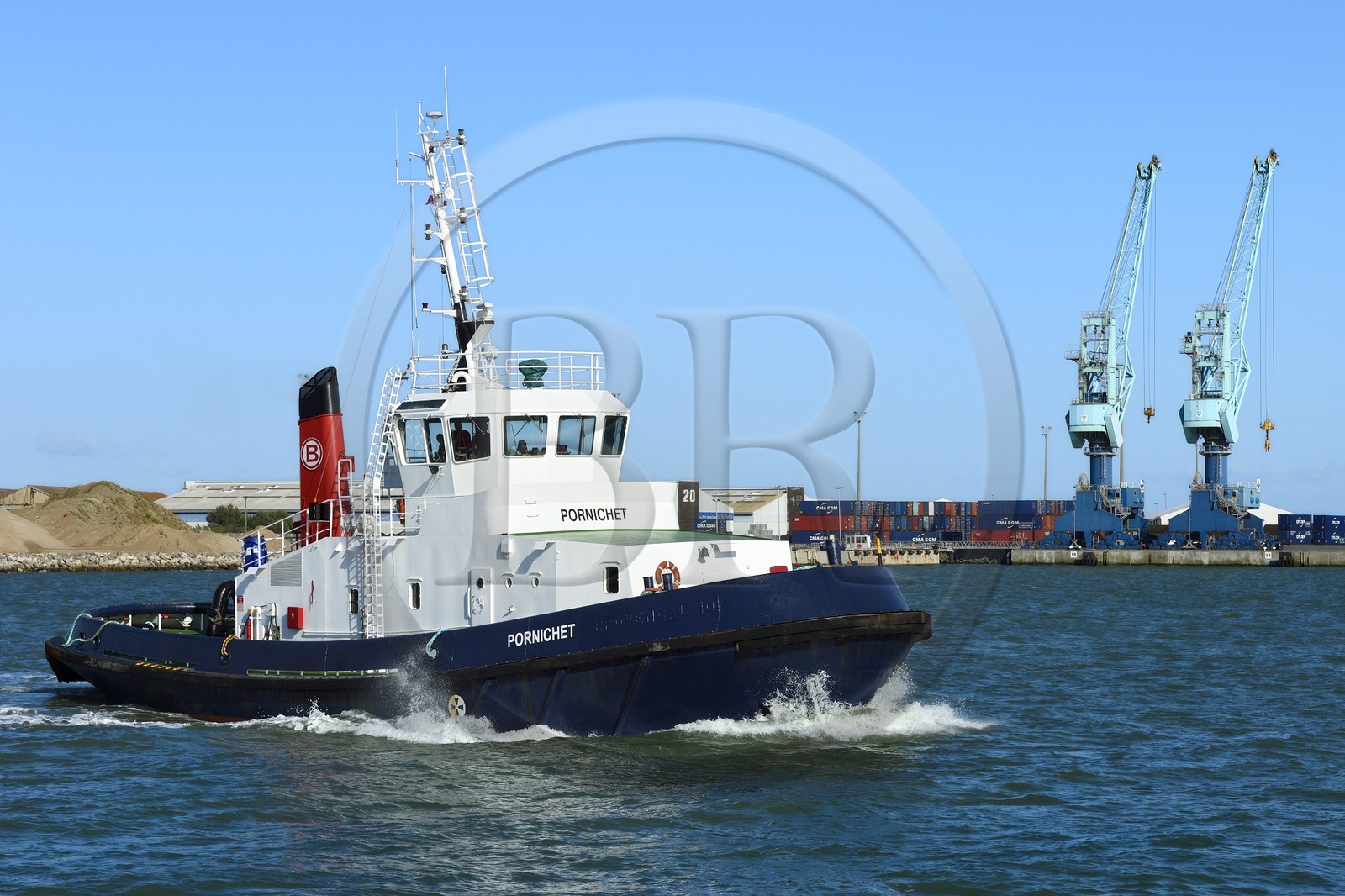 France, Charente-Maritime, La Rochelle, the Port Atlantique La Rochelle, tugboat in the trade port