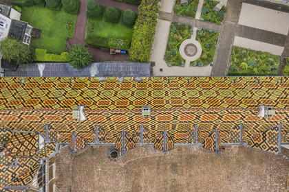 France, Côte-d'Or (21), Beaune, zone classée Patrimoine Mondial de l'UNESCO, Hospices de Beaune, l'Hôtel-Dieu (vue aérienne)