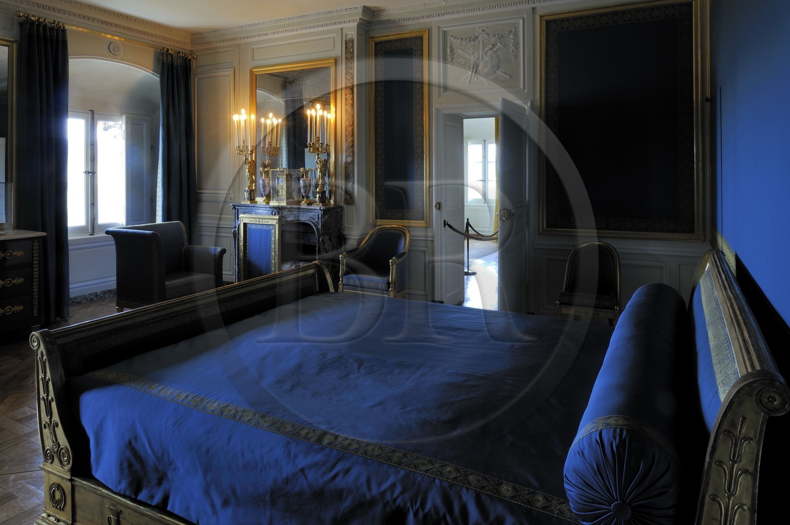 France, Yvelines (78), château de Versailles, classé Patrimoine Mondial de l'UNESCO, le domaine de Marie-Antoinette, le Petit Trianon, chambre de l'impératrice et de la duchesse d'Orléans