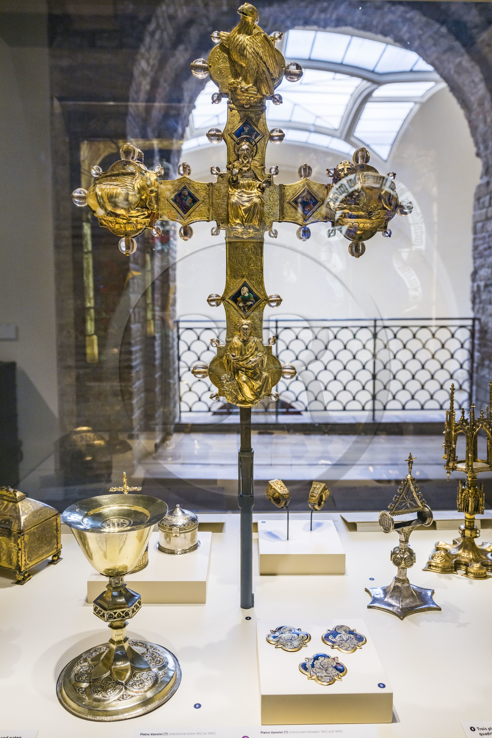 France, Paris, Musée de Cluny - Musée national du Moyen-Age (Middle Ages Museum in the former Hotel de Cluny), late 15th century processional cross (Italy)