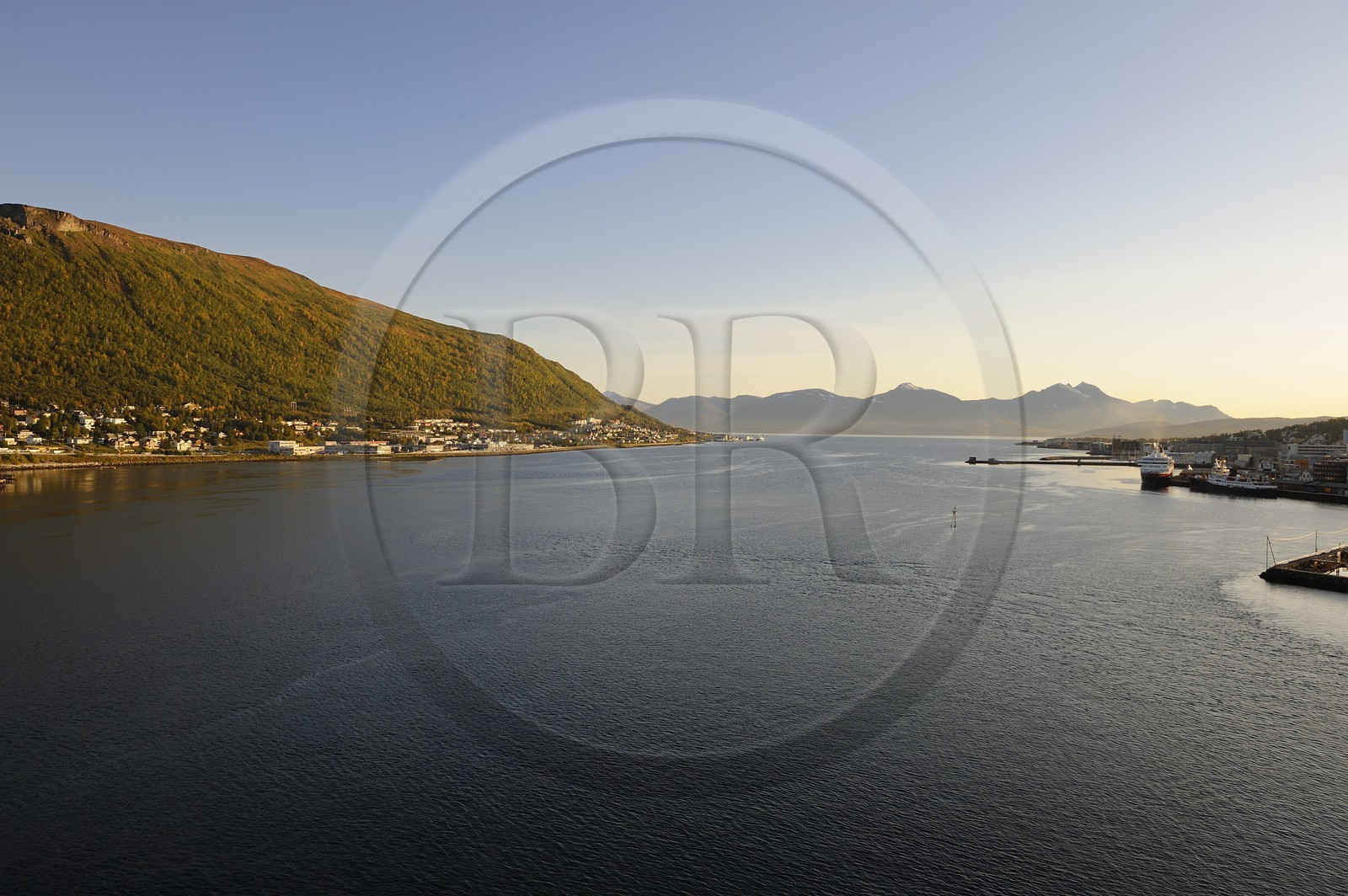 Norway, Troms County, Tromso harbour, Tromsesundet Fjord