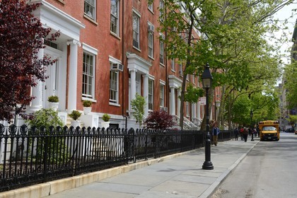 Etats-Unis, New York, Manhattan, Greenwich village, rue Washington Square North, hotels particuliers (townhouses) de style greek revival construits vers 1830