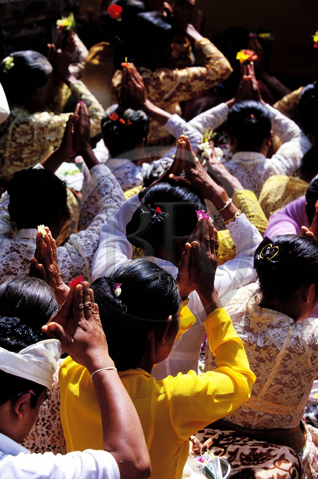 Indonésia, Bali island, Bela Tungan village, prayer to the God of the Pura Dalem