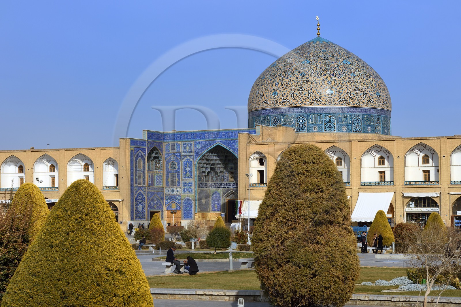 Iran, province d'Ispahan, Ispahan, place naghsh-i jahan aussi connue sous le nom de place Imam Khomeiny, classé Patrimoine Mondial de l'UNESCO, la mosquée du Cheikh Lotfallah (Lotfollah)