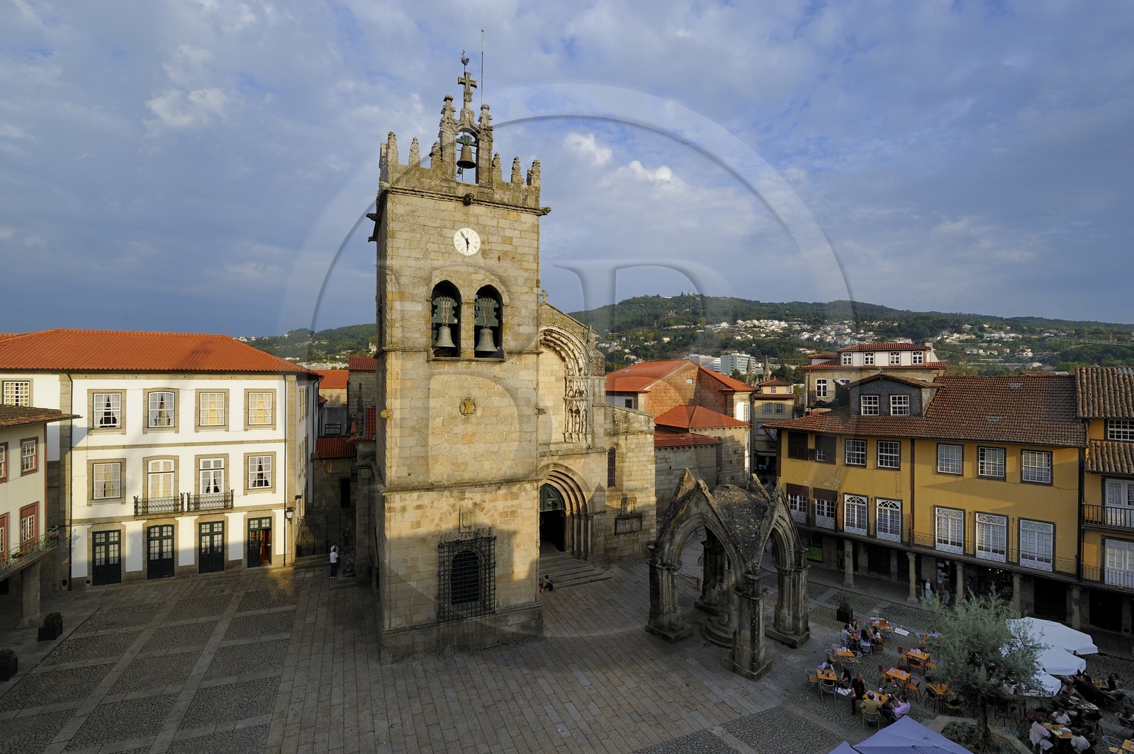 Portugal, Minho region, Guimaraes, town listed as World Heritage by UNESCO, conventual church of Nossa Senhora da Oliveira on Largo da Oliveira square