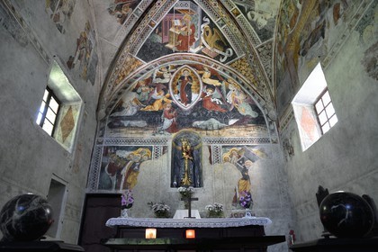 France, Alpes-Maritimes (06), vallée de la Roya, La Brigue, chapelle de Notre-Dame-des-Fontaines, fresques du coeur du XVe siècle attribuées à Giovanni Baleison