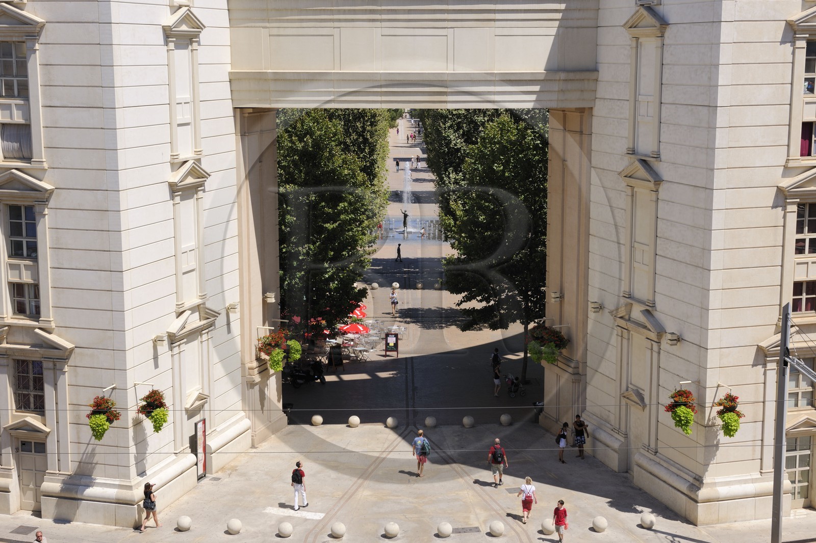 France, Hérault (34), Montpellier, quartier Antigone de l'architecte Ricardo Bofill, place du Nombre d'Or