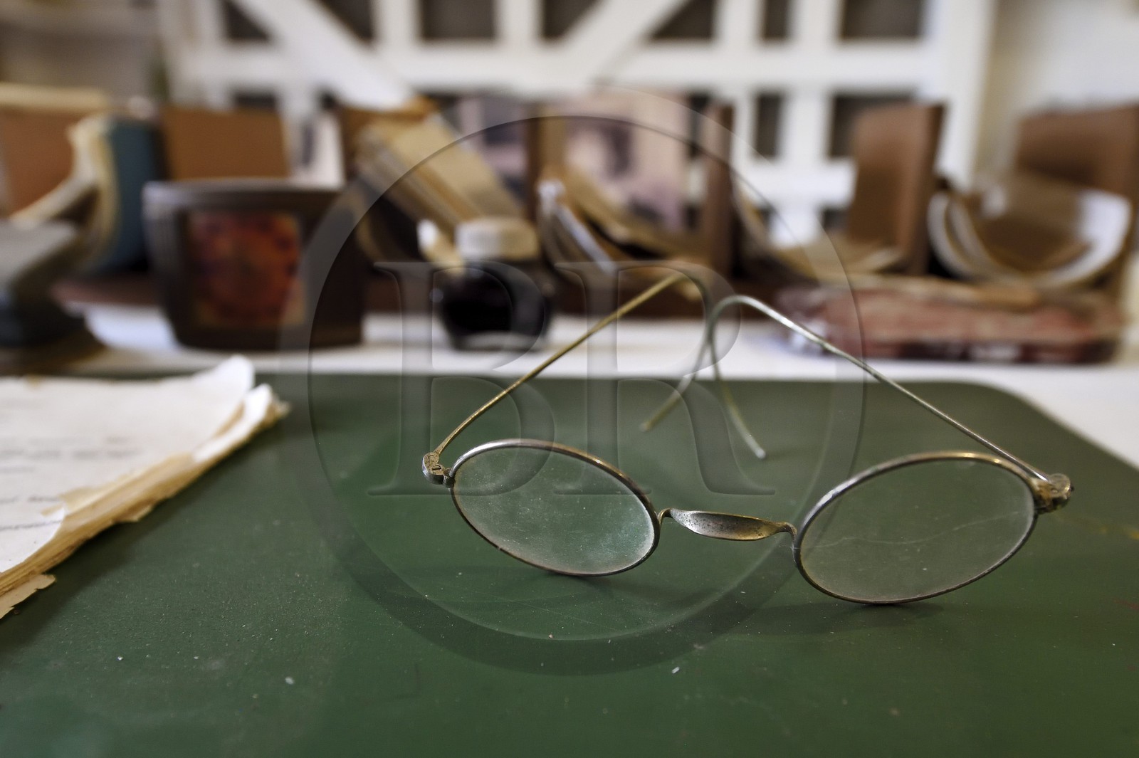 Gabon, Moyen-Ogooue Province, Lambaréné, the former Albert Schweitzer Hospital now a museum, Albert Schweitzer's privat desk as it was the day of his death