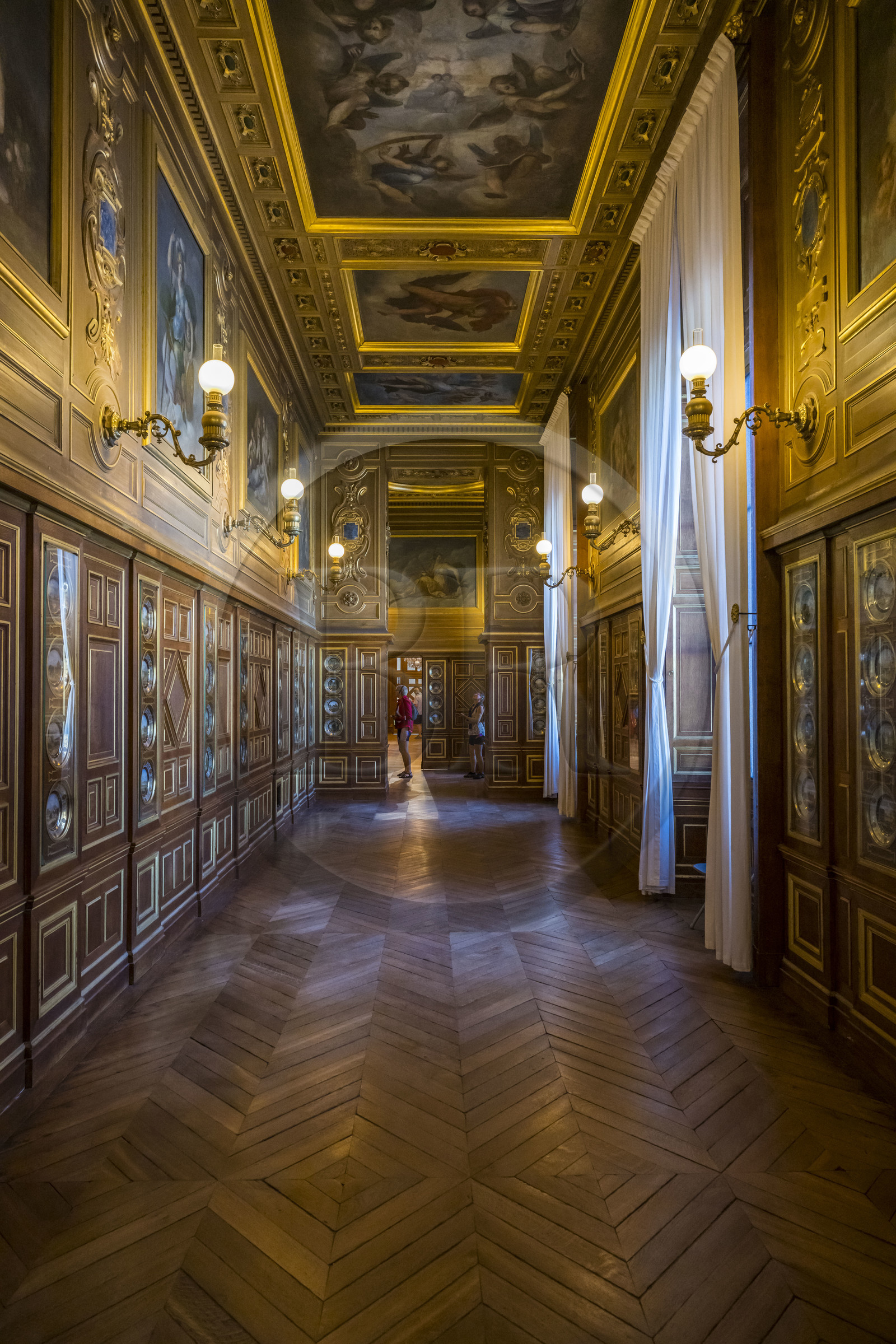 France, Seine-et-Marne (77), Fontainebleau, chateau de Fontainebleau, classé Patrimoine Mondial par l'UNESCO, la galerie des Assiettes dite aussi galerie des Fresques possède un plafond orné de 21 peintures de l'atelier d'Ambroise Dubois réalisées vers 1600