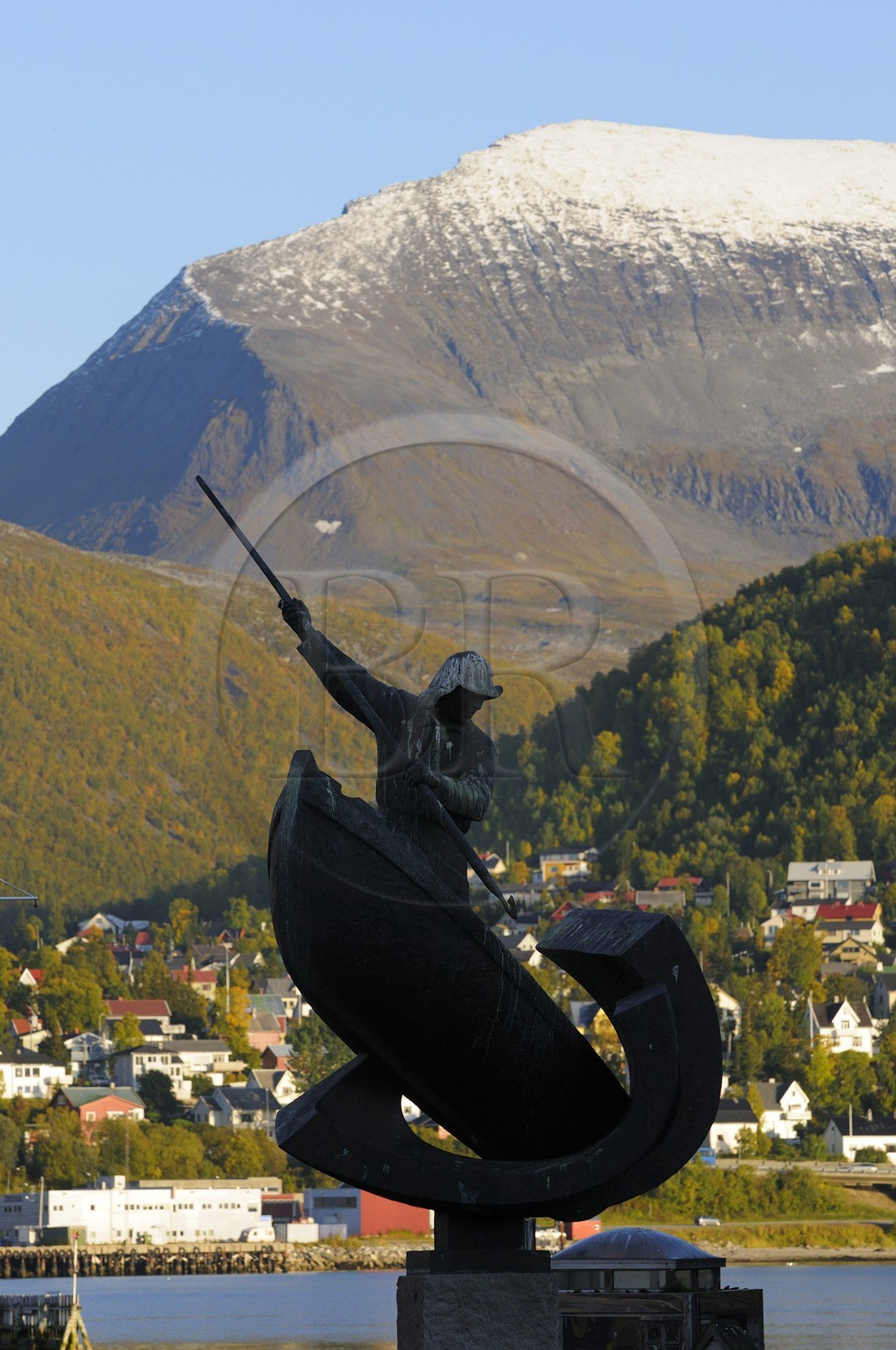 Norvège, Troms, ville de Tromso, statue de pêcheur de baleine