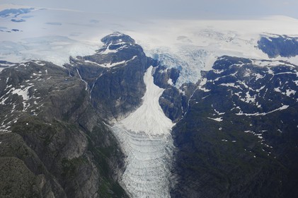 Norvège, Sogn og Fjordane, glacier de Jostedalsbreen et Briksdalbreen (vue aérienne)