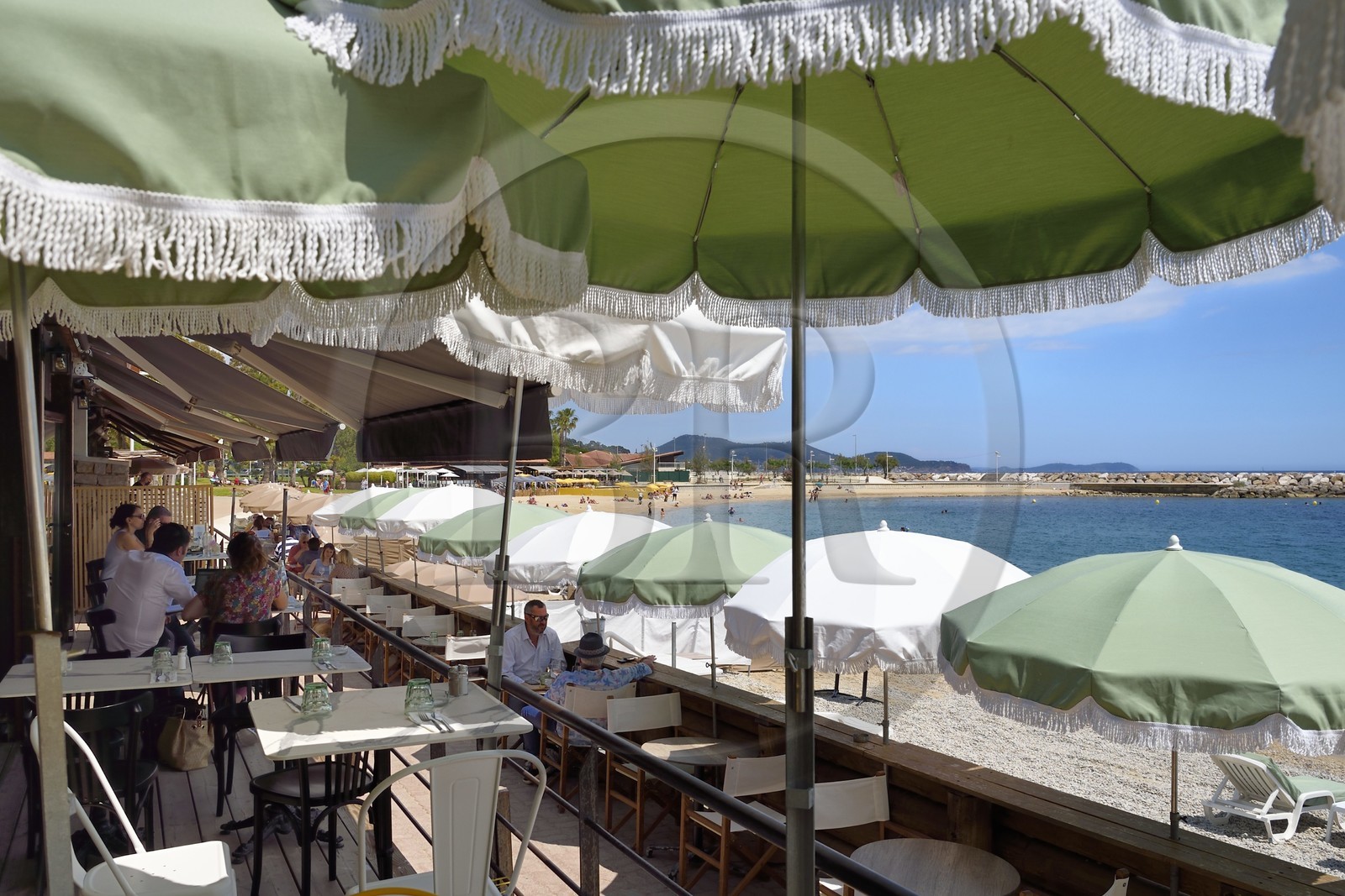 France, Var (83), Toulon, plage du Mourillon, restaurant Il Parasole