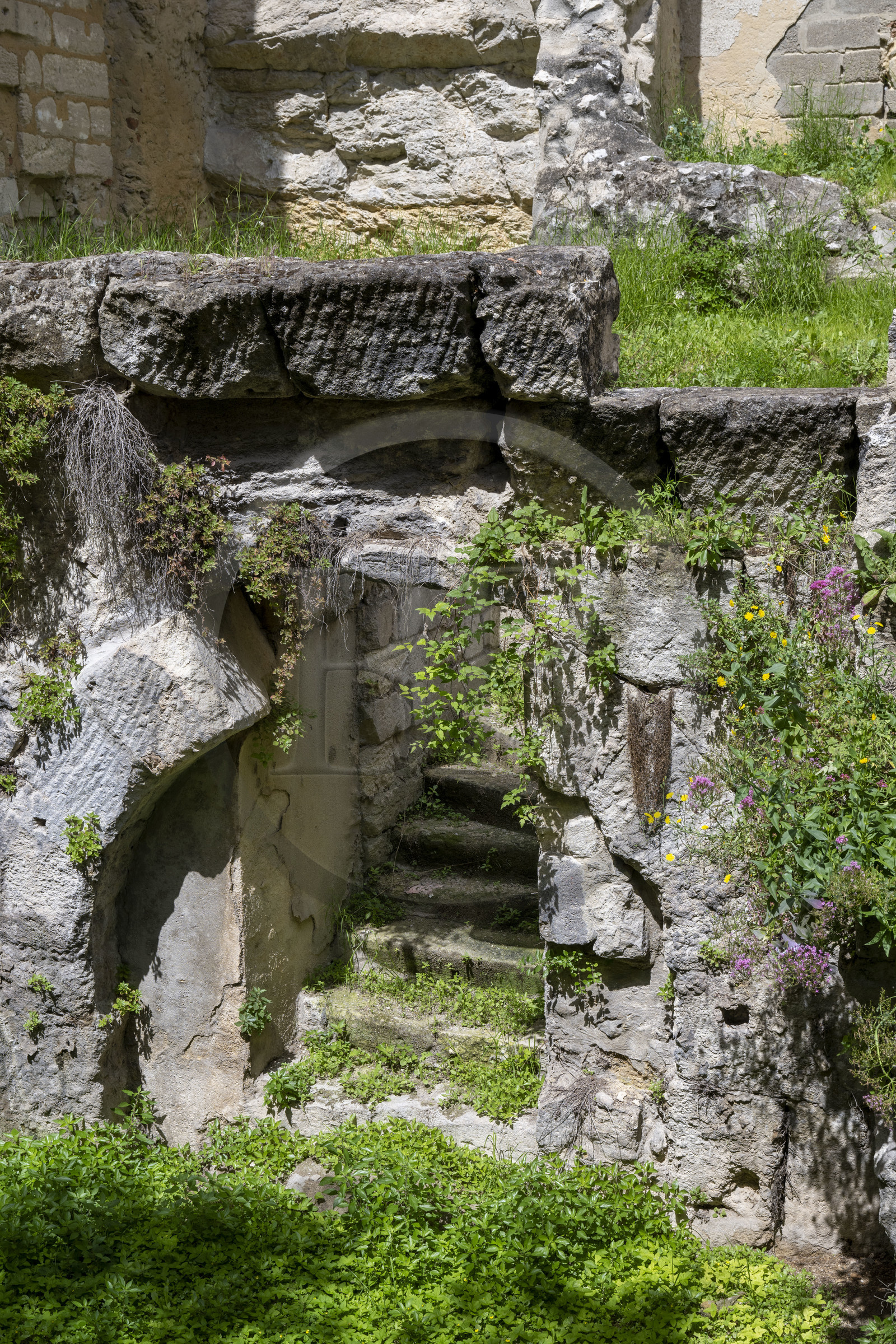 France, Vaucluse, Avignon, Gallo-Roman remains from the 1st century AD of a building whose function remains unknown located on the Michel Bechet esplanade next to rue de la Peyrolerie