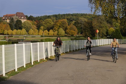 France, Vosges (88), Station thermale de Vittel, l’hôtel Hermitage propriété du Club Med borde le Parc