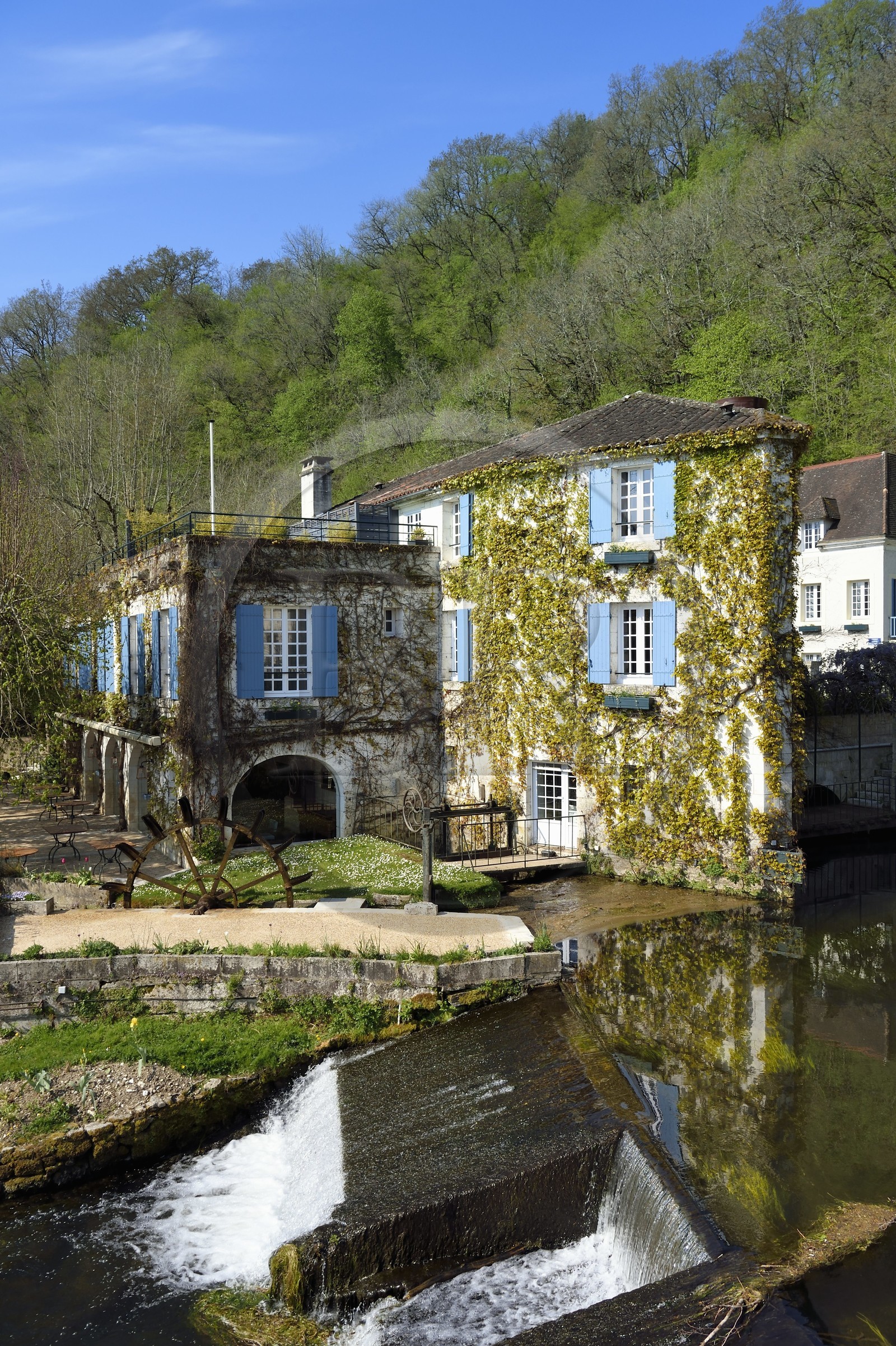 France, Dordogne (24), Brantôme, le Moulin de L'Abbaye en bordure de la Dronne, ancien moulin du XVIe siècle transformé en Hotel****-Restaurant de charme
