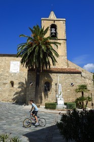 France, Var (83), Grimaud, l'église Saint Michel