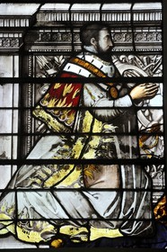 France, Val-de-Marne (94), Vincennes, le château de Vincennes, vitraux de la Sainte Chapelle représentant l'Apocalypse, portrait de Henri II