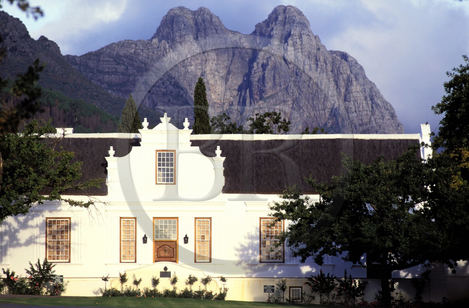 Afrique du Sud, Cap Occidental, maison de type hollandaise à Stellenbosch