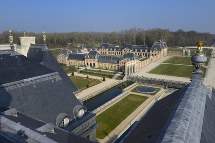 France, Seine-et-Marne (77), Maincy, le château de Vaux-le-Vicomte, les dépendance vues du lanternon