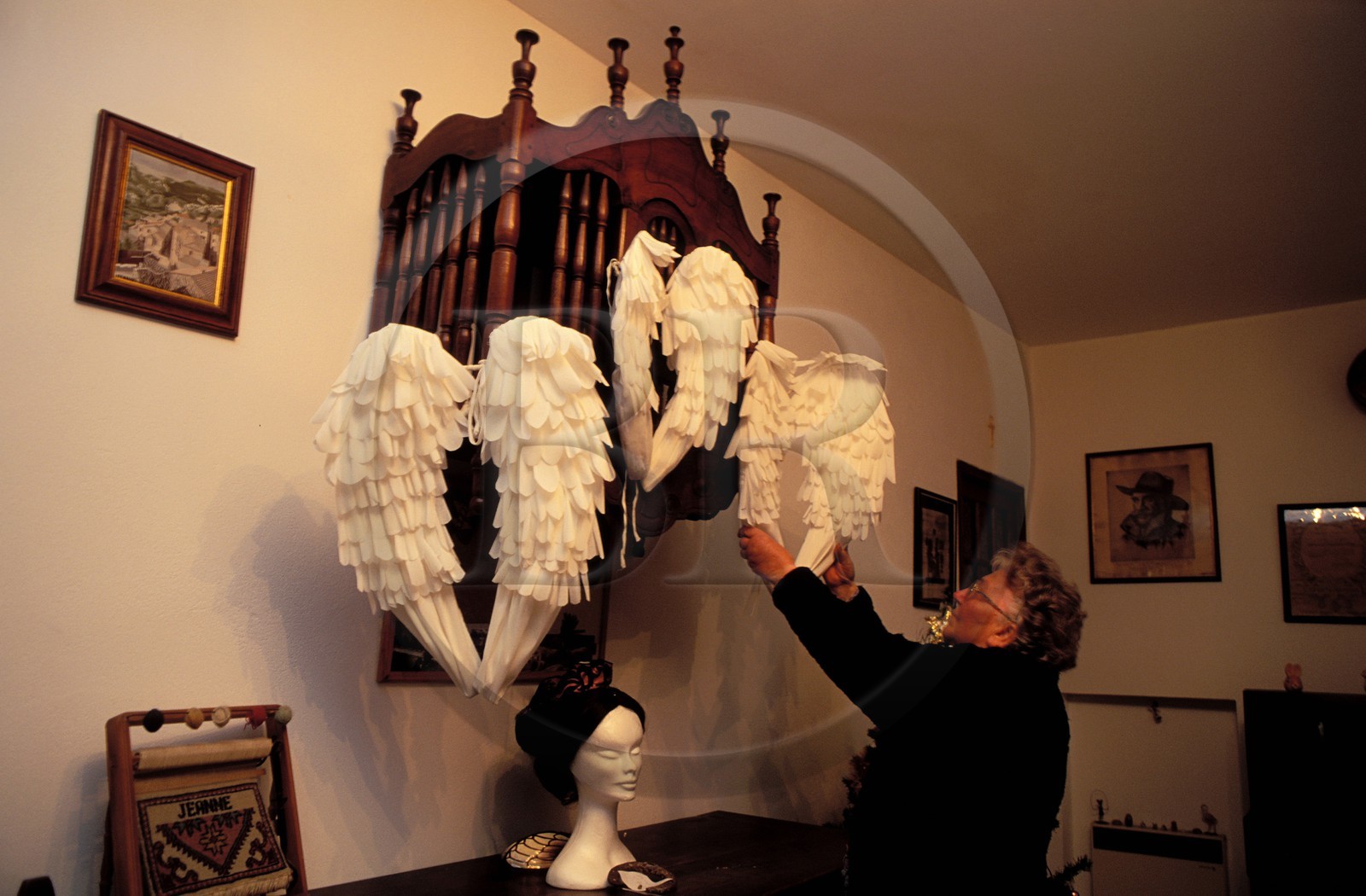 France, Bouches-du-Rhône (13), Les Baux-de-Provence, labellisé Les Plus Beaux Villages de France, fêtes de Noël, préparatifs de la messe de minuit