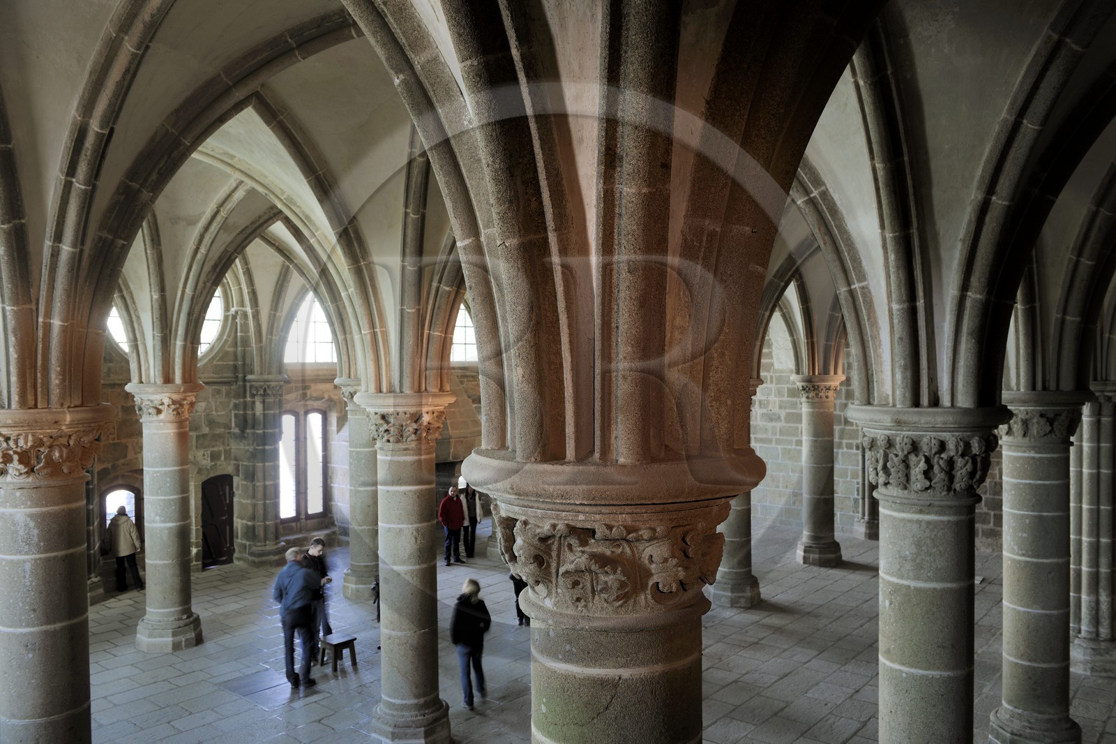 France, Manche (50), l'abbaye du Mont-Saint-Michel, classé Patrimoine Mondial de l'UNESCO, la Merveille, salle dite des Chevaliers sous le cloître