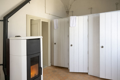 France, Finistère, Abers Country (Pays des Abers), Virgin Island, the Virgin Island lighthouse, the old lighthouse from 1845 transformed into an eco-lodge, bathroom