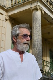 France, Haute-Corse (2B), Cap Corse, Rogliano, le palazzu Nicrosi (Palazzi ou Maison d'Americain),  Jean-Noël Luigi qui dirige le domaine viticole réputé du Clos Nicrosi