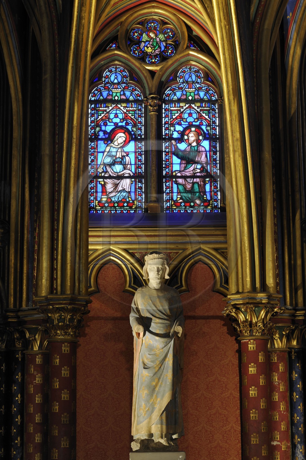France, Paris (75), ile de la Cité, la Sainte Chapelle, statue de Saint-Louis dans la Chapelle Basse