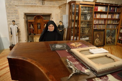Croatia, Dalmatia, Dalmatian Coast, Sibenik, Convent of St. Lucia (samostan sv. Luce), Sister Fortunata at the piano
