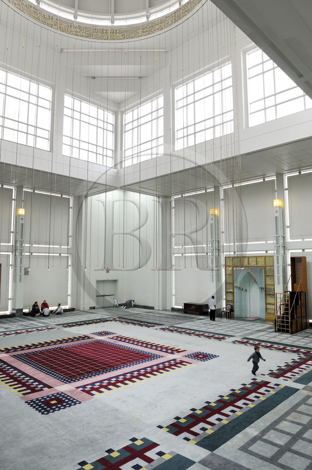 United States, New York, Manhattan, Upper East side, the New York Mosque (Islamic Cultural Center) is the largest Muslim mosque of the city characterized by its modern architectural style and its diagonal orientation toward Mecca, it is located on 3rd Avenue between 96th Street and 97th Street