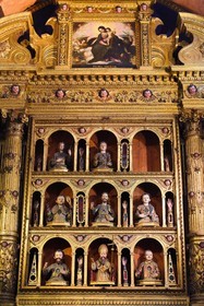 Portugal, Ile de Madère, Funchal, praca do municipio, église Saint-Jean-l'Evangéliste (Igreja de Sao Joao Evangelista) ou église du Collège des Jésuites, Autel latéral avec des reliques de sainte Ursule
