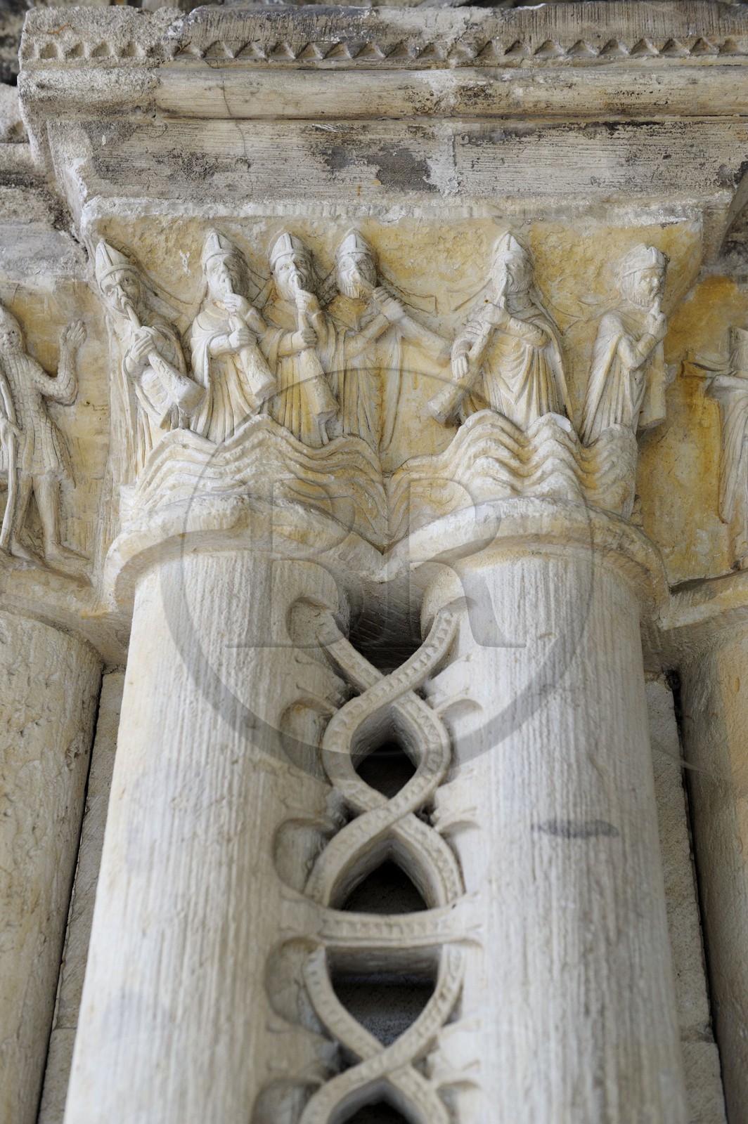 France, Seine-Maritime (76), Saint-Martin-de-Boscherville, Abbaye Saint-Georges de Boscherville du XIIe siècle, chapiteau historié de la salle du chapitre