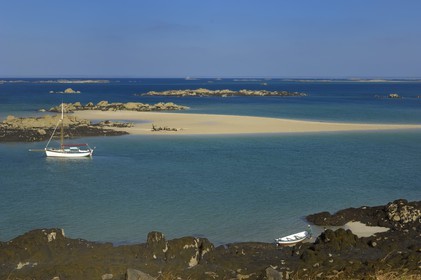 France, Manche (50), archipel des îles Chausey, le Courrier des Iles dessiné par le peintre de la marine Marin Marie