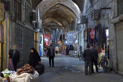Iran, province d'Ispahan, Ispahan, Bazar-e Bozorg (Grand Bazar), immense bazar couvert qui remonte à près de 1300 ans