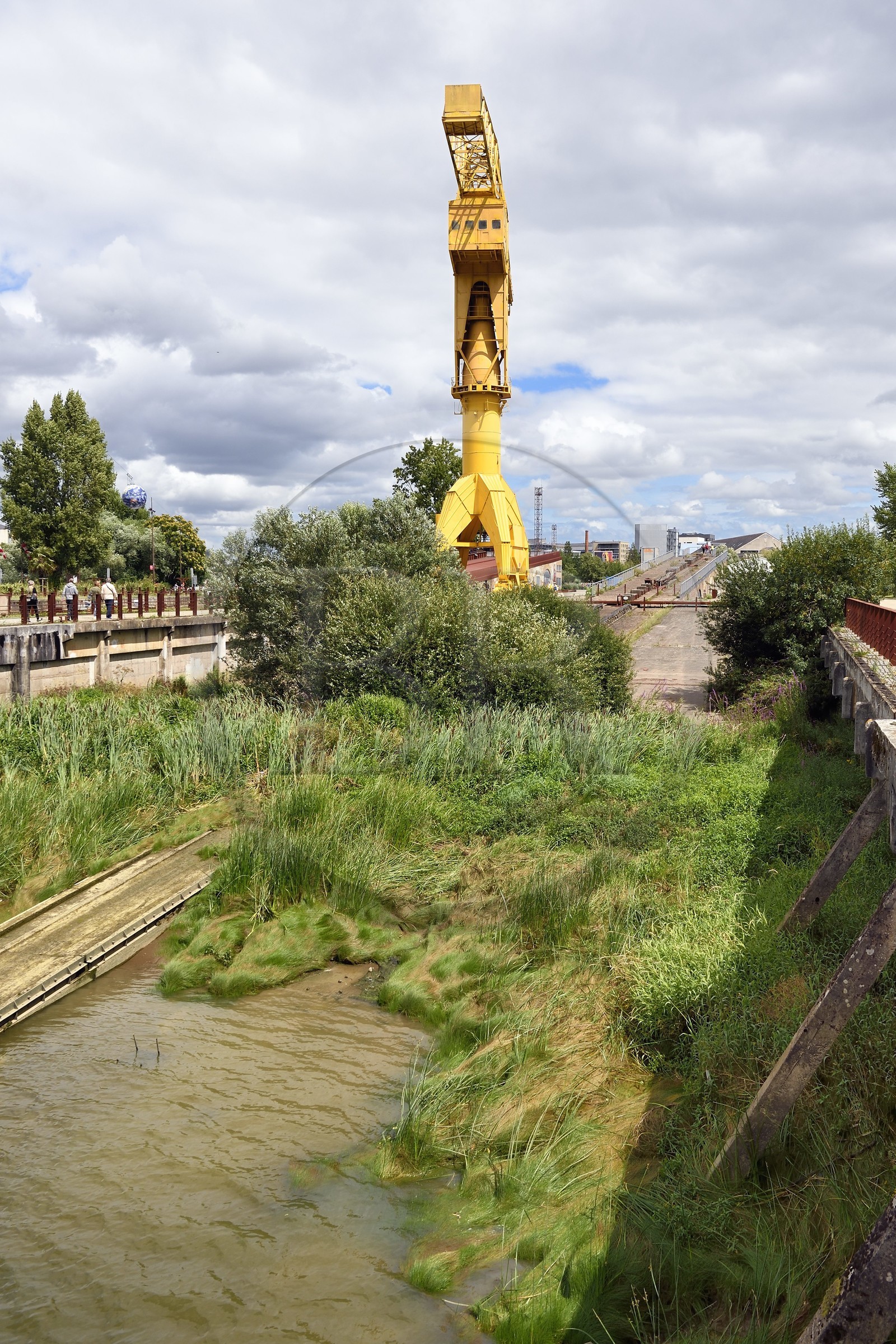 France, Loire-Atlantique (44), Nantes, l'île de Nantes, la grue Titan jaune dans les anciens chantiers navals